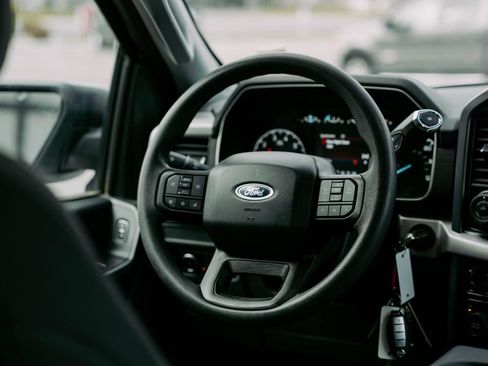 Used 2023 Ford F150 XLT w/ Trailer Tow Package image 12