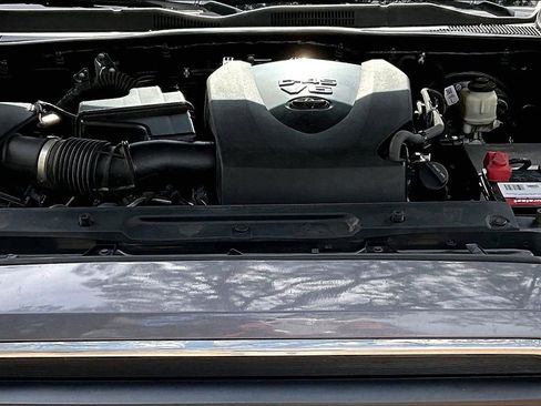 Used 2020 Toyota Tacoma SR5 image 30