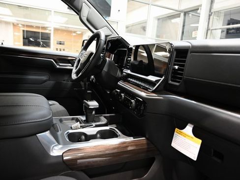 New 2026 Chevrolet Silverado 1500 LT Trail Boss w/ Convenience Package II image 14