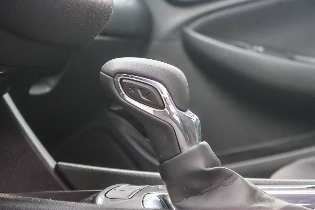 Used 2025 Chevrolet Malibu LS FWD image 21
