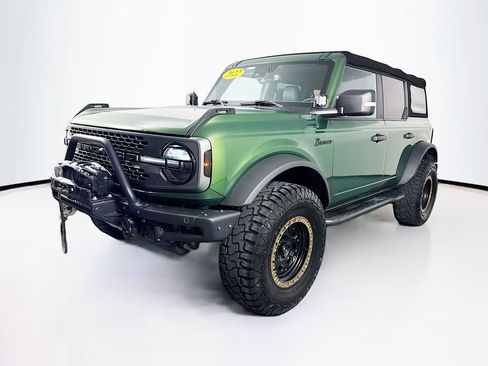 Used 2022 Ford Bronco Badlands w/ Sasquatch Package AWD/4WD image 3