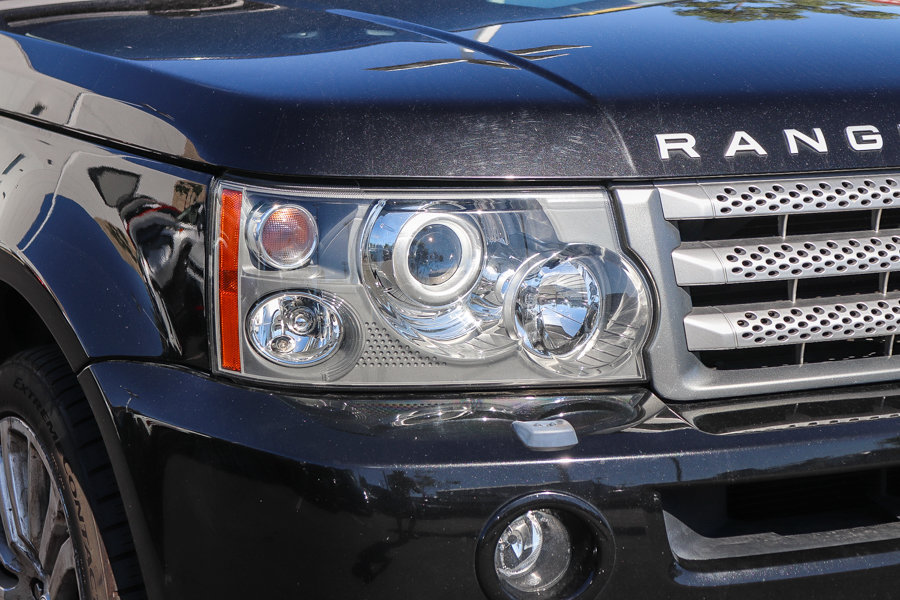 Used 2009 Land Rover Range Rover Sport Supercharged AWD/4WD image 4
