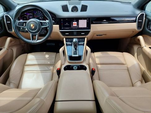 Used 2023 Porsche Cayenne Platinum Edition AWD/4WD image 3