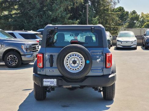 New 2025 Ford Bronco 4-Door image 5