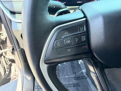 Used 2022 Jeep Grand Cherokee Altitude RWD image 18