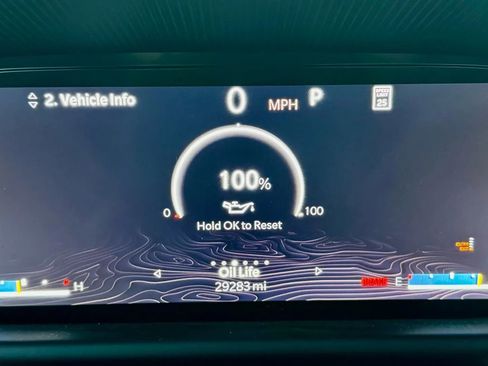 Used 2023 Jeep Wagoneer L Series III w/ Premium Group I image 18