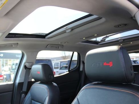 Used 2021 GMC Acadia AT4 image 22