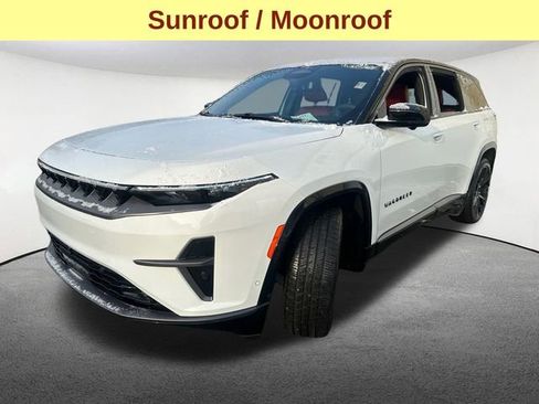 Used 2024 Jeep Wagoneer Launch Edition image 5