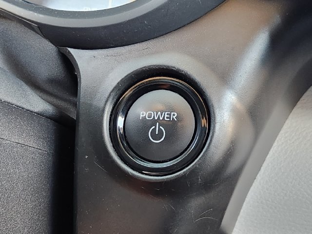 Used 2026 Toyota Sienna XLE FWD image 15