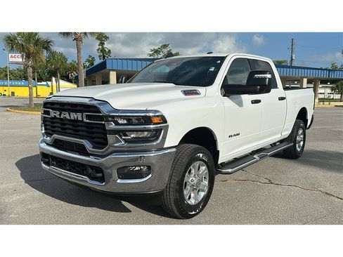Used 2025 RAM 2500 Big Horn AWD/4WD image 2