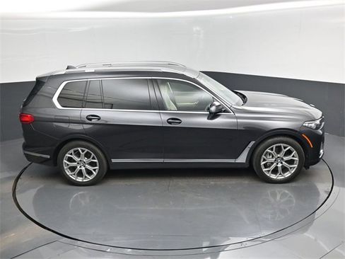 Used 2022 BMW X7 xDrive40i w/ Executive Package image 54