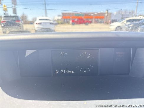 Used 2016 Subaru Forester 2.5i w/ Alloy Wheel Package image 11