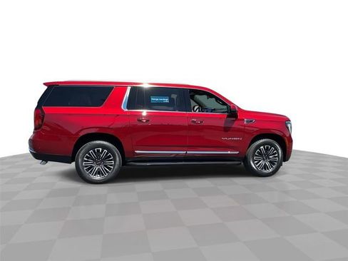 Certified 2025 GMC Yukon XL Elevation AWD/4WD image 9