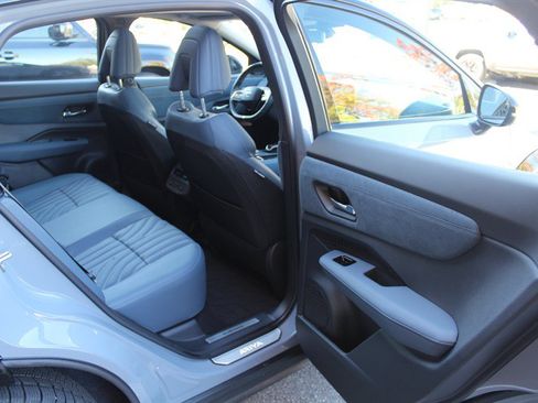 Used 2023 Nissan Ariya AWD/4WD image 30