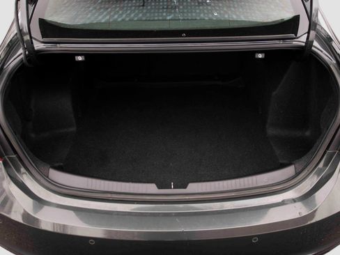 Used 2017 Chevrolet Malibu LT w/ Driver Confidence Package image 16