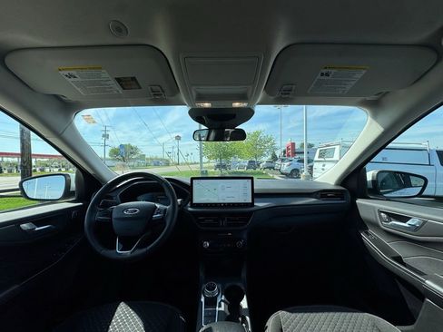 Used 2023 Ford Escape Active w/ Tech Pack #2 image 9