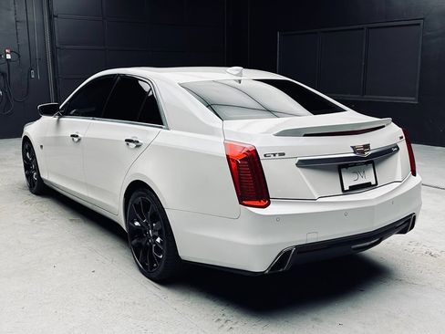 Used 2018 Cadillac CTS Luxury RWD image 5