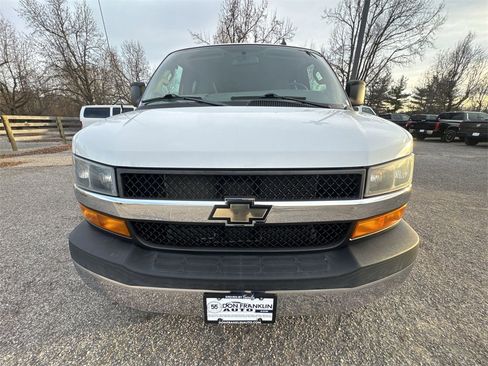 Used 2018 Chevrolet Express 3500 LT w/ LT Preferred Equipment Group image 25