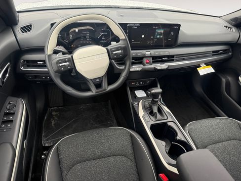 New 2025 Kia K4 GT-Line image 15