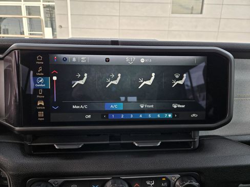 Certified 2024 Jeep Gladiator Sport image 10