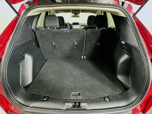 Used 2020 Ford Escape SE image 28