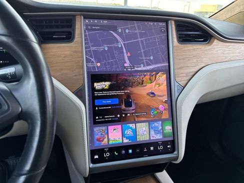 Used 2019 Tesla Model X Long Range image 14