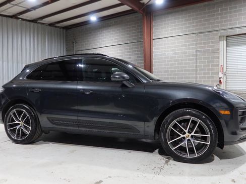 Used 2024 Porsche Macan AWD/4WD image 7