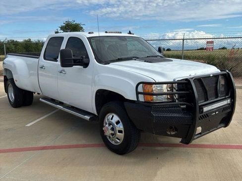 Used 2013 GMC Sierra 3500 SLE w/ Texas Edition AWD/4WD image 2