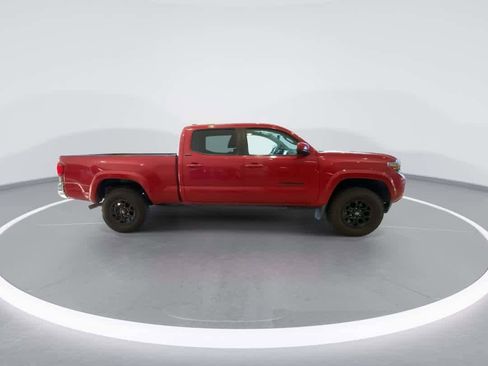 Used 2021 Toyota Tacoma SR5 w/ Blackout Package (TMS) AWD/4WD image 9