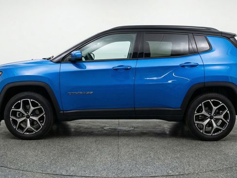 Used 2025 Jeep Compass Limited AWD/4WD image 5