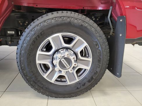 Used 2023 Ford F350 Lariat image 7