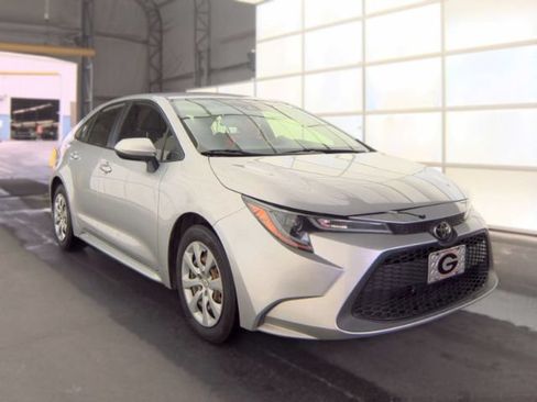 Used 2020 Toyota Corolla LE FWD image 1