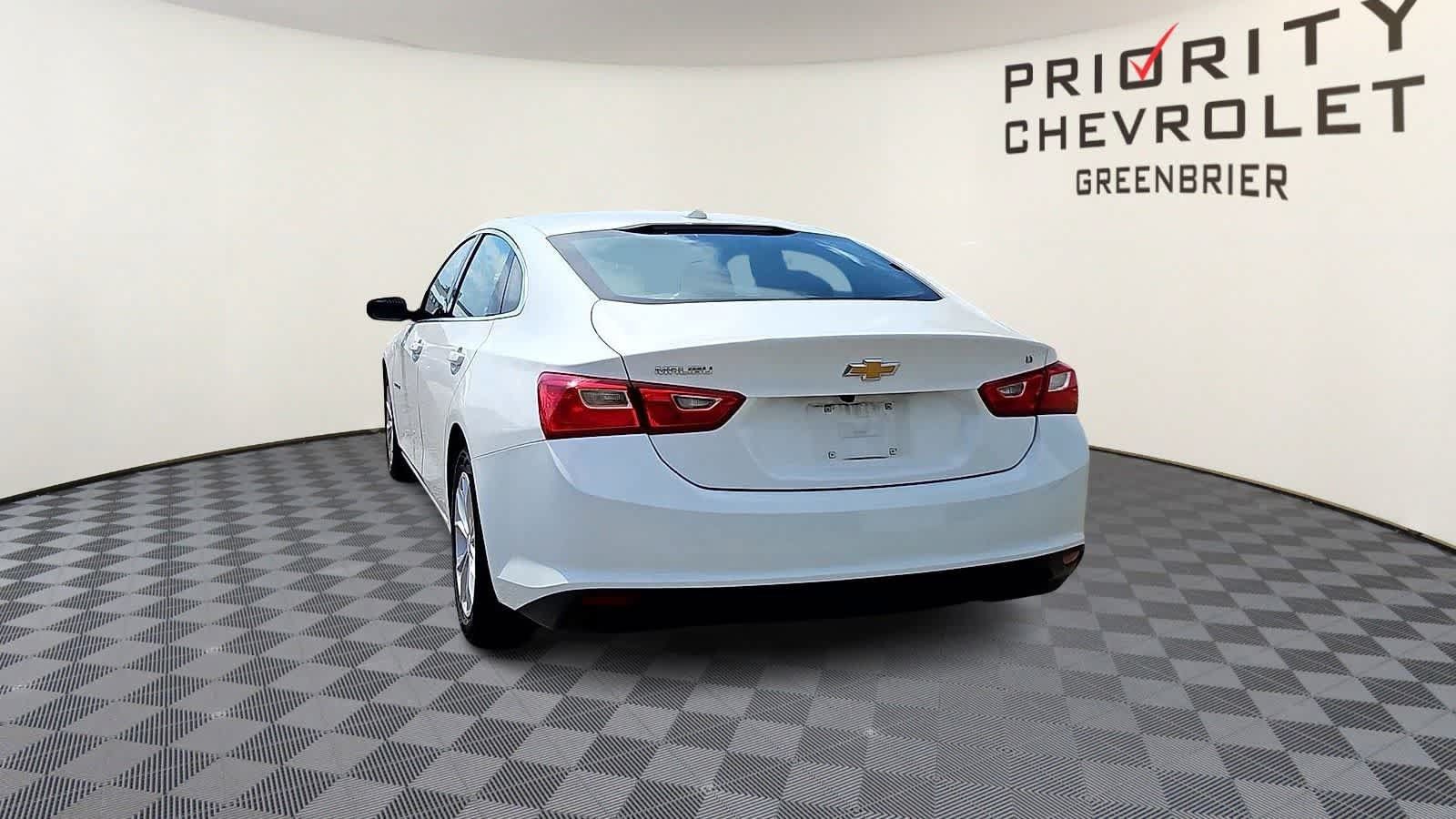 Used 2023 Chevrolet Malibu LT FWD image 7