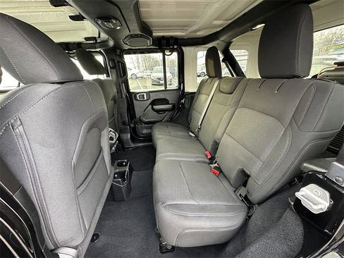 Used 2019 Jeep Wrangler Unlimited Sport S image 19