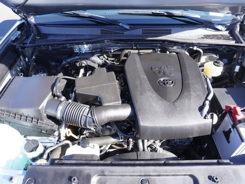 Used 2023 Toyota Tacoma TRD Sport image 7