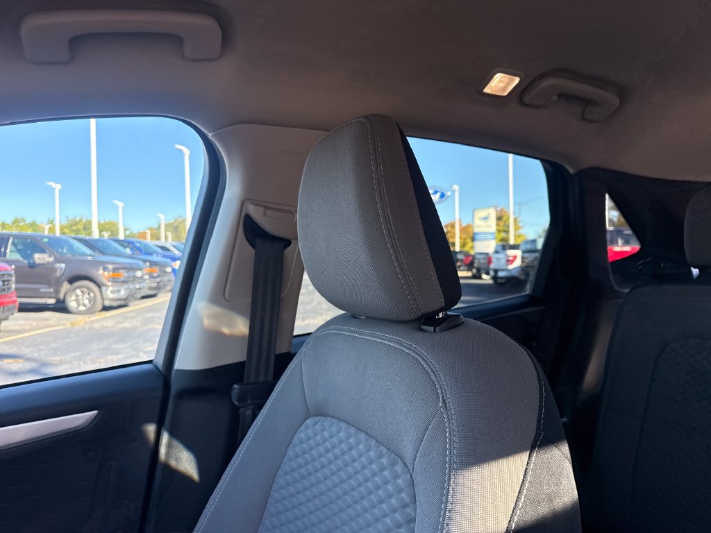 Used 2020 Ford Escape SE FWD image 36