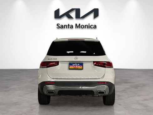 Used 2021 Mercedes-Benz GLB 250 image 4