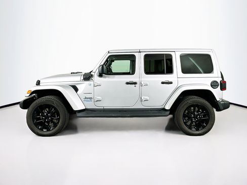 Used 2022 Jeep Wrangler Sahara image 4