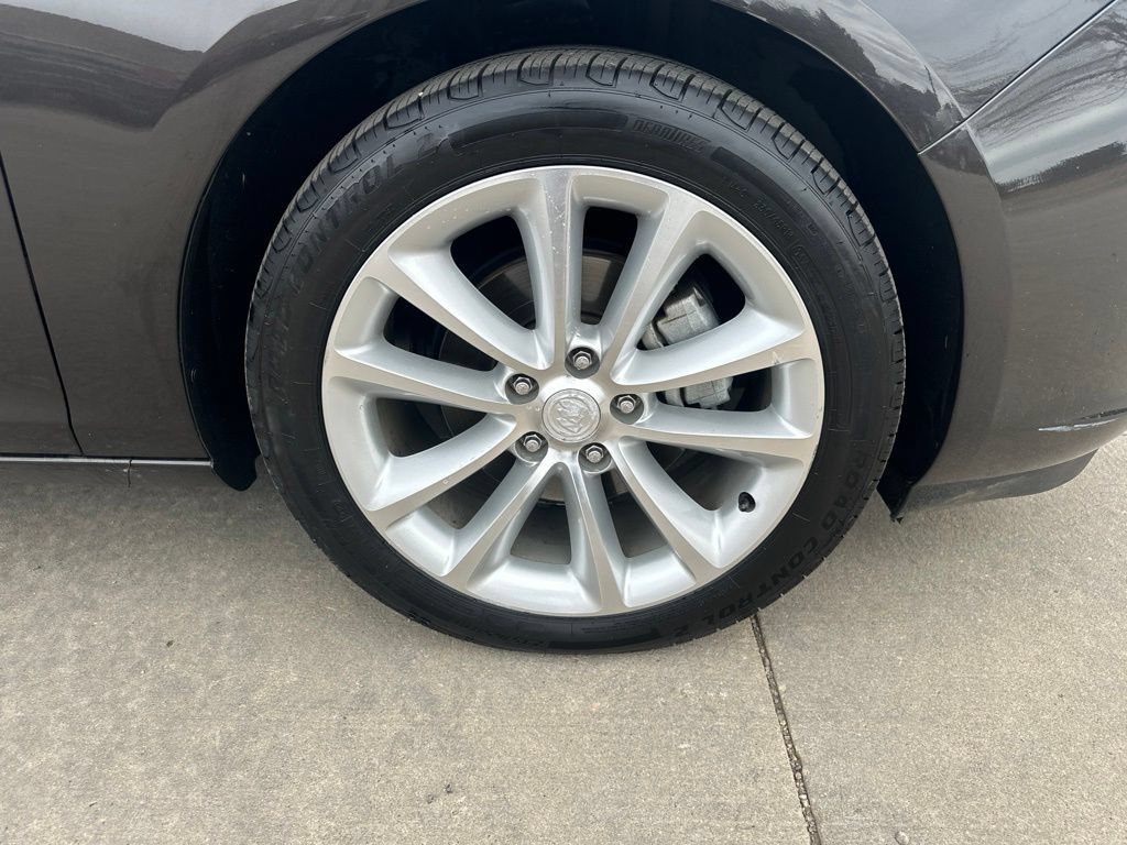 Certified 2013 Buick Verano Convenience FWD image 35