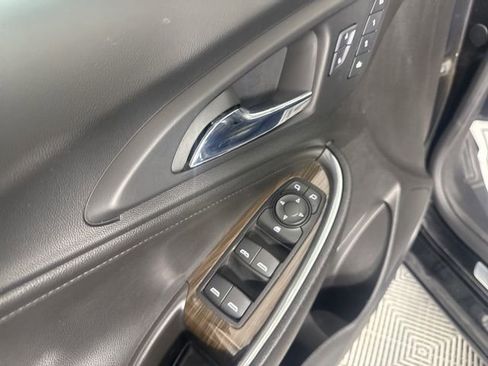 Used 2017 Chevrolet Malibu Premier w/ Premier Sun and Wheel Package image 29