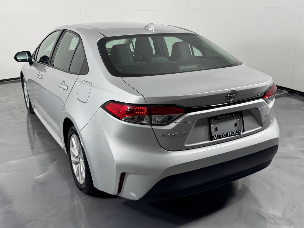 Used 2024 Toyota Corolla LE w/ LE Convenience Package FWD image 7