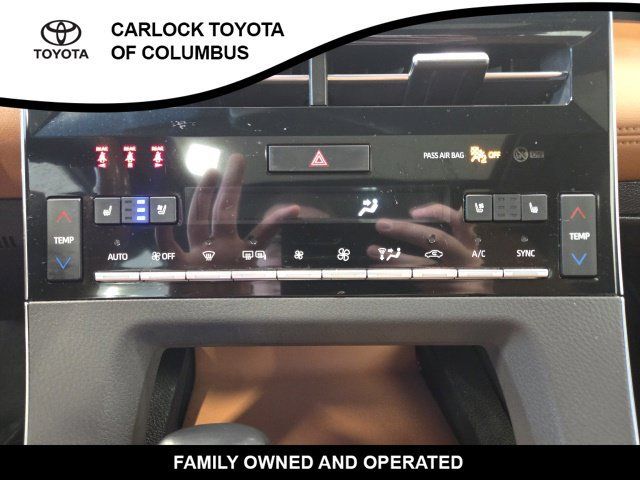 Used 2020 Toyota Avalon Limited w/ Advanced Safety Package FWD image 28