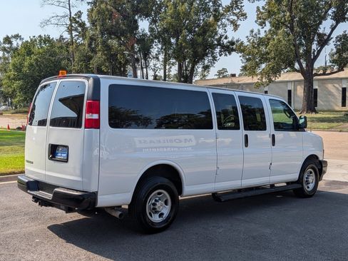 Used 2023 Chevrolet Express 3500 LS RWD image 5