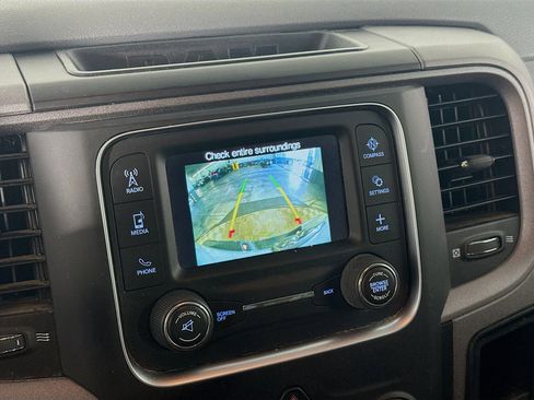 Used 2018 RAM 2500 Tradesman w/ Chrome Appearance Group image 19