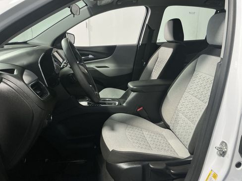Used 2023 Chevrolet Equinox LS FWD image 14