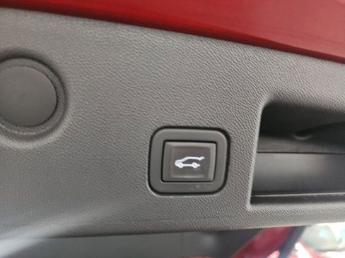 Used 2023 Chevrolet Equinox LT AWD/4WD image 15