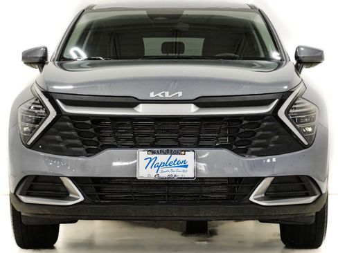 Used 2025 Kia Sportage LX image 2