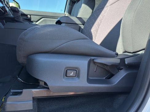 New 2025 Toyota Tacoma SR5 image 12