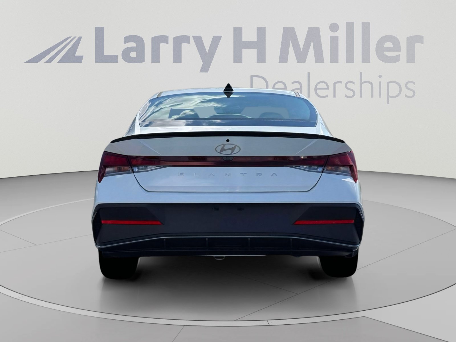 New 2026 Hyundai Elantra SEL Sport FWD image 6
