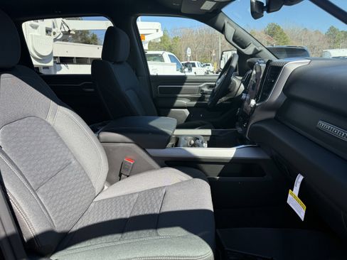 New 2026 RAM 1500 Big Horn AWD/4WD image 14